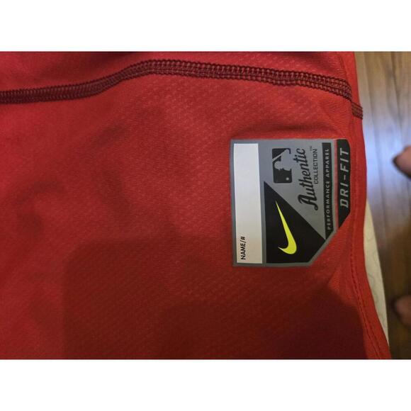 Nike Pro Combat Hypercool Red Active Top - Picture 2 of 6